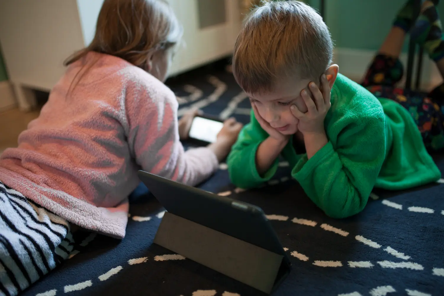 Curso de Evaluación del Uso Problemático de Pantallas en Niños y Adolescentes