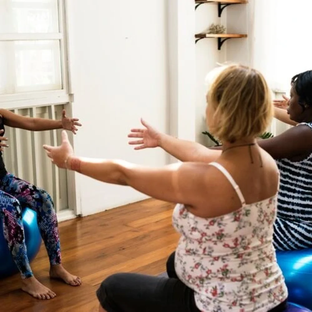Curso de Terapia a través del Movimiento y la Danza